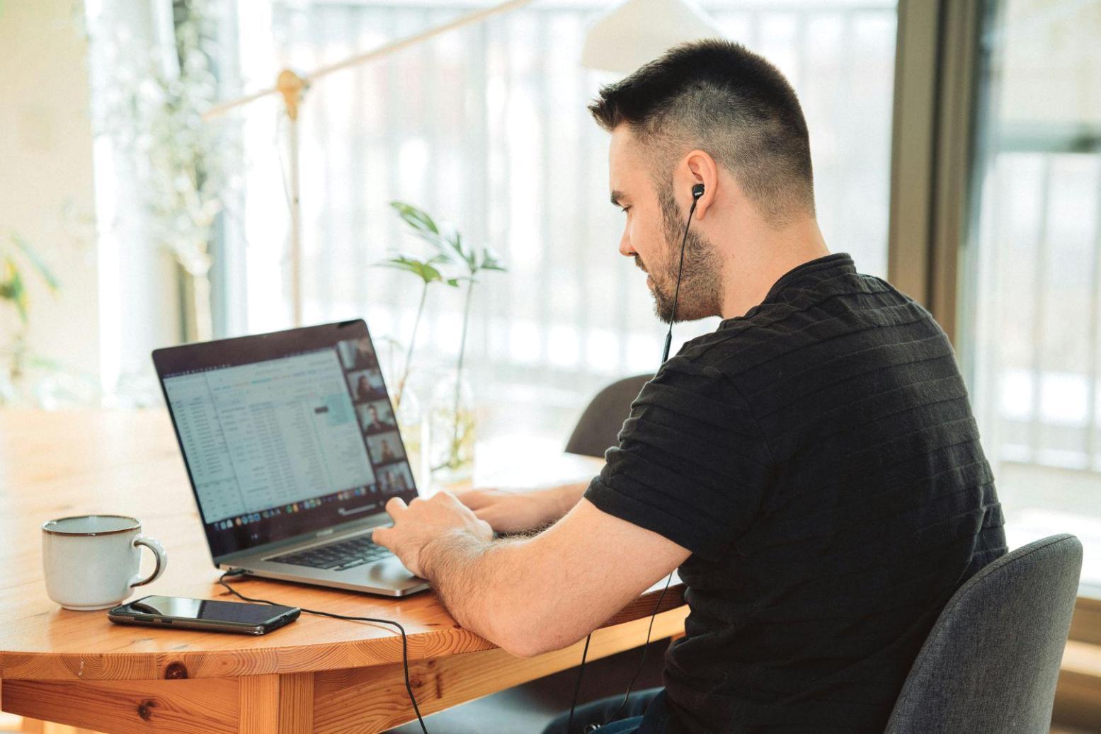 Processus de collaboration et d'accompagnement en gestion financière du personnel